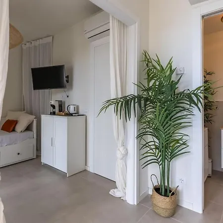 Zahara - Idromassaggio Privato & Free Parking Apartment Alassio