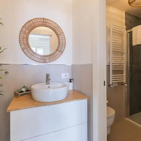 Zahara - Idromassaggio Privato & Free Parking Alassio